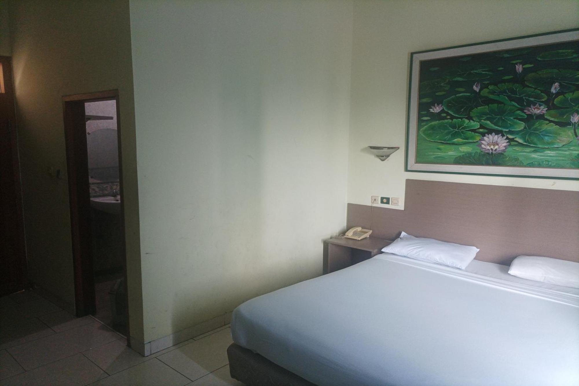 Permata Hijau Hotell Cirebon Eksteriør bilde